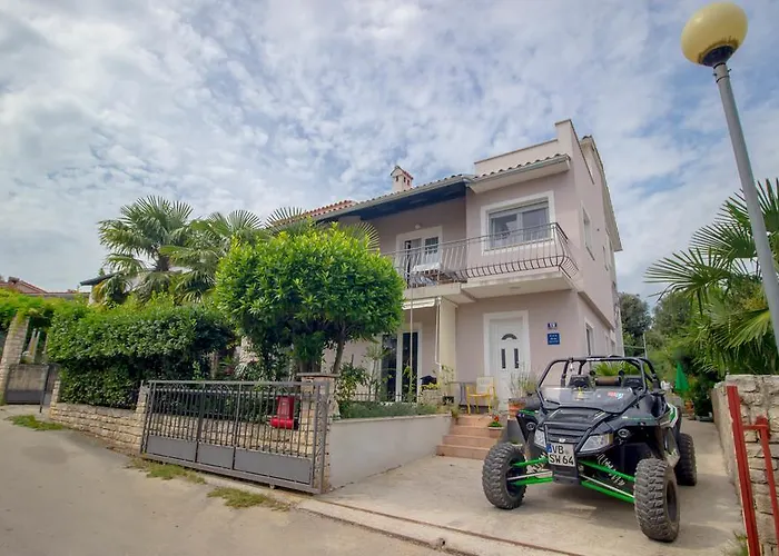 Apartments Mirta